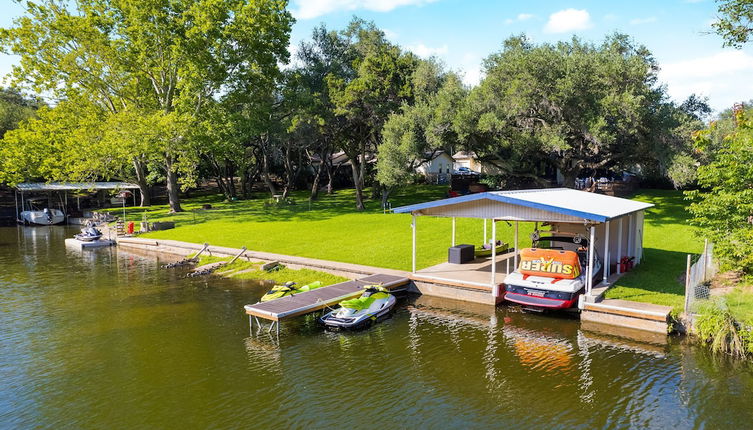 Foto 1 - Waterside Dream - Waterfront Home on Lake LBJ