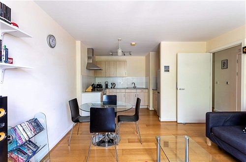 Foto 20 - Modern 1 Bedroom Apartment in West London