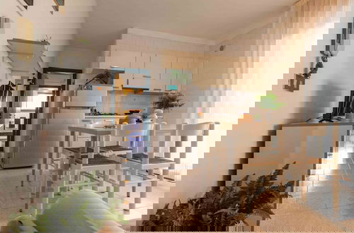 Foto 9 - Welcoming Flat With Private Garden - Beahost