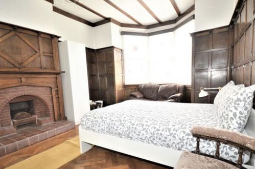 Photo 4 - Charming 1-bed Studio in London