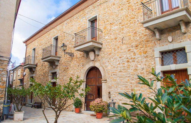 Palazzo Iaquinta - Rooms & Restaurant - Foto 1