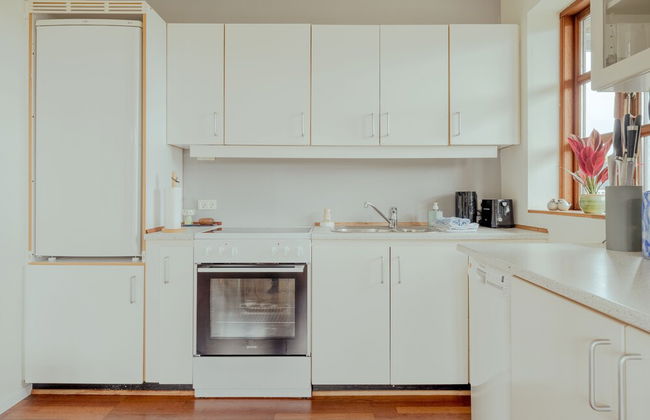 Marina View |3 Bedroom Apartment |Central Tórshavn - Photo 8