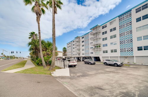 Photo 10 - Oceanfront Satellite Beach Condo w/ Balcony