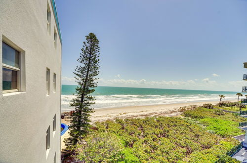 Foto 19 - Oceanfront Satellite Beach Condo w/ Balcony