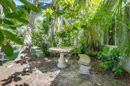 Photo 29 - Chic Deerfield Beach Cottage - Walk to Beach