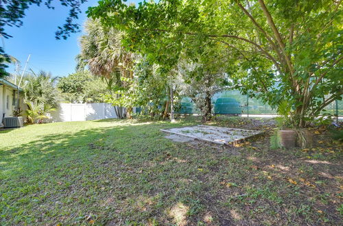 Photo 2 - Chic Deerfield Beach Cottage - Walk to Beach