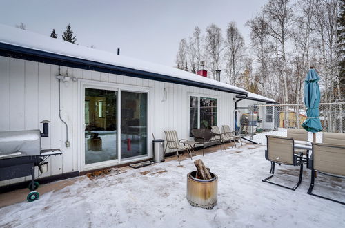 Photo 8 - Cozy North Pole Home w/ Mountain & Aurora Views