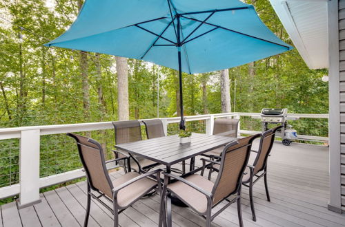 Foto 19 - Stunning Blue Ridge Mountain Retreat: Deck & Grill