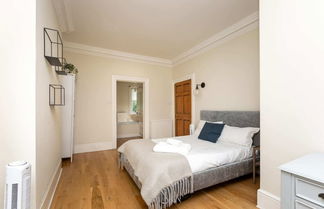 Photo 1 - Gorgeous 6BD House - 2 Mins From South Kensington