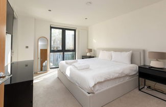 Photo 1 - Contemporary 2BD Flat W/balcony - Heart of Camden