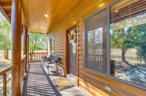 Foto 7 - Pet-friendly Show Low Cabin w/ 1-acre Fenced Yard