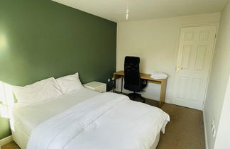 Photo 2 - Beautiful 2-bed Villa in Coventry