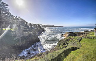 Photo 2 - Idyllic Coastal Haven - Whale Watch in Depoe Bay