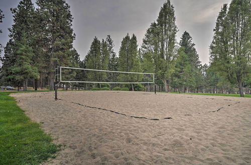 Photo 11 - Resort-style Klamath Falls Home, Golf Course View