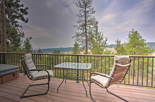 Photo 36 - Resort-style Klamath Falls Home, Golf Course View