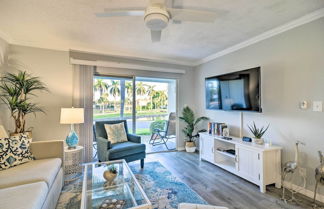 Foto 1 - St Pete Condo w/ Patio & Pool ~ 2 Mi to Beach