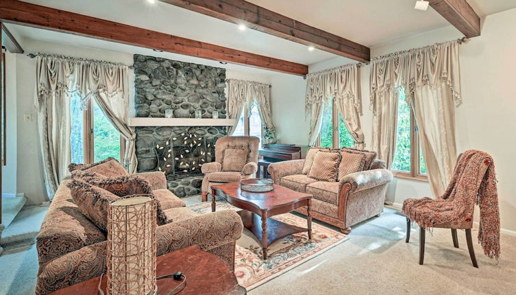 Photo 1 - Family-friendly Redmond Home w/ Spacious Deck
