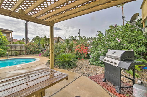 Photo 9 - South Padre Island Oasis w/ Pool: Walk to Beach