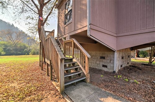 Photo 6 - Peaceful Reliance Cabin w/ Deck on Hiwassee River