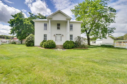 Foto 9 - Quiet Farmhouse on 77 Acres Near Shenandoah River