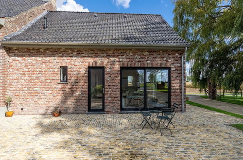 Photo 17 - Spacious Holiday Home With Pond in Poperinge