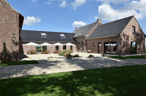Foto 37 - Spacious Holiday Home With Pond in Poperinge