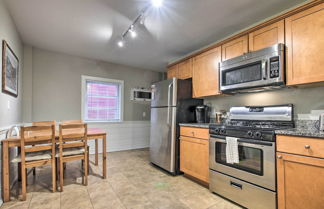 Photo 2 - Inviting Salem Apartment Near Waterfront & Museums