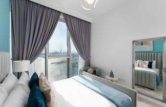 Photo 2 - Maison Privee - Trendy Apt on the Creek with Superb Dubai Skyline Vw