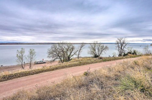 Foto 3 - 2-level Home w/ Deck: 1/2 Mi to Lake Mcconaughy