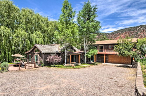 Foto 8 - Rivers Edge Mtn Home: Private Hot Tub & Views