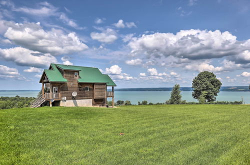 Foto 28 - Cozy Cayuga Lake Cabin w/ Views < 1 Mi to Wineries