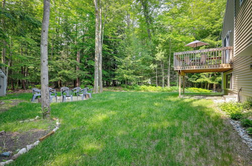 Photo 26 - Serene Pentwater Getaway w/ Yard Near Lakes