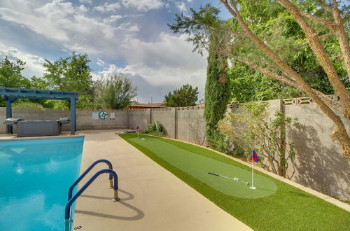 Photo 25 - Albuquerque Oasis: Pool, Hot Tub & Putting Green