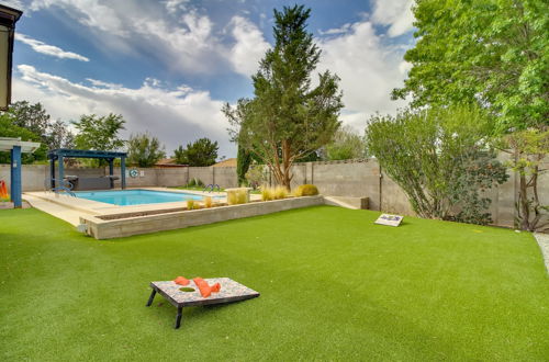 Photo 19 - Albuquerque Oasis: Pool, Hot Tub & Putting Green