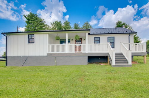 Photo 17 - Modern Altavista Farmhouse w/ Countryside Views