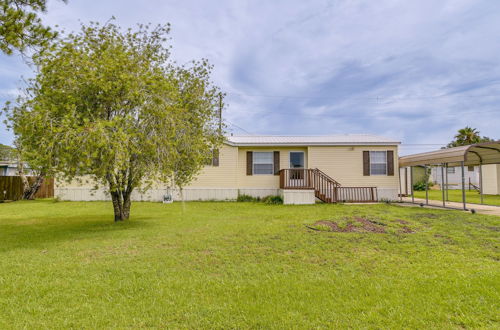 Photo 8 - Charming Crescent City Home Near Lakes