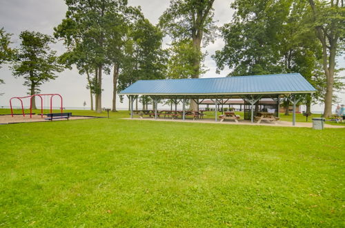 Photo 5 - Charming Lake Erie Cottage on Main Strip