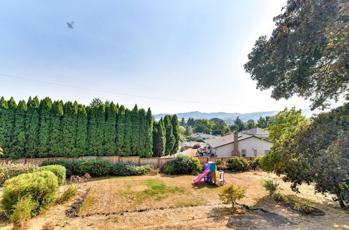 Photo 15 - Serene Forest Grove Home w/ Deck & Stunning Views