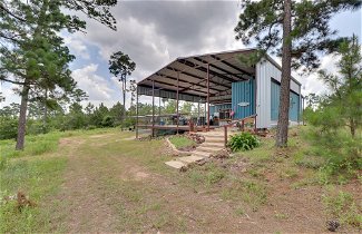 Foto 3 - Pet-friendly Bastrop Container Home Near Hiking