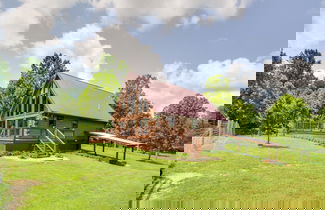 Foto 3 - Secluded Nathalie Cabin w/ Yard & Nature Views