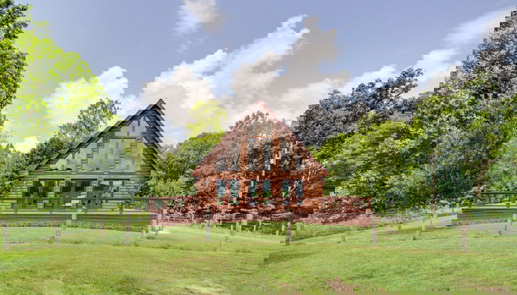 Foto 1 - Secluded Nathalie Cabin w/ Yard & Nature Views