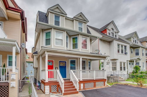 Foto 21 - Vibrant East Orange Townhome Near Red Bull Arena