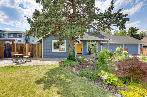 Foto 7 - Colorful Bend Home w/ Yard & Fire Pit
