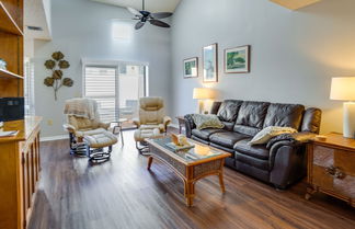 Foto 1 - Leesburg Townhome w/ Deck: Walk to Downtown