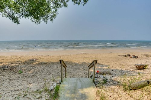 Photo 26 - Spacious Lake Ontario Getaway: Steps to Beach