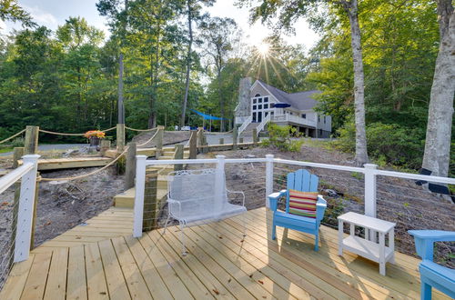 Photo 28 - Waterfront Hartfield Vacation Rental w/ Dock