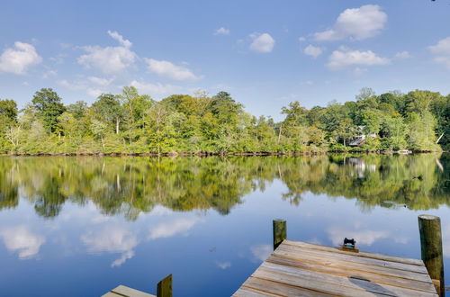 Photo 14 - Waterfront Hartfield Vacation Rental w/ Dock