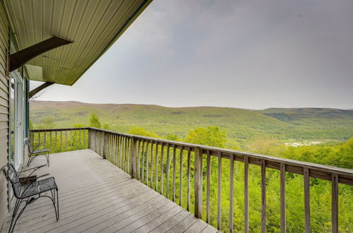 Photo 5 - Enchanting Dorset Mountain Home w/ Stunning Views