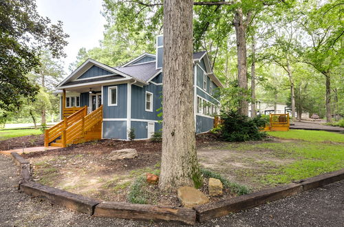 Photo 37 - Blythewood Modern Cottage Retreat: Deck & Grill