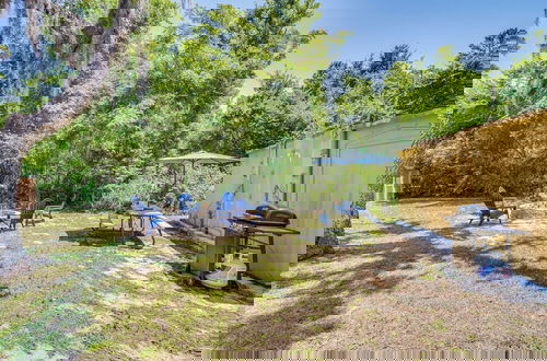 Foto 5 - Pet-friendly Fort Mccoy Cabin w/ Fire Pit